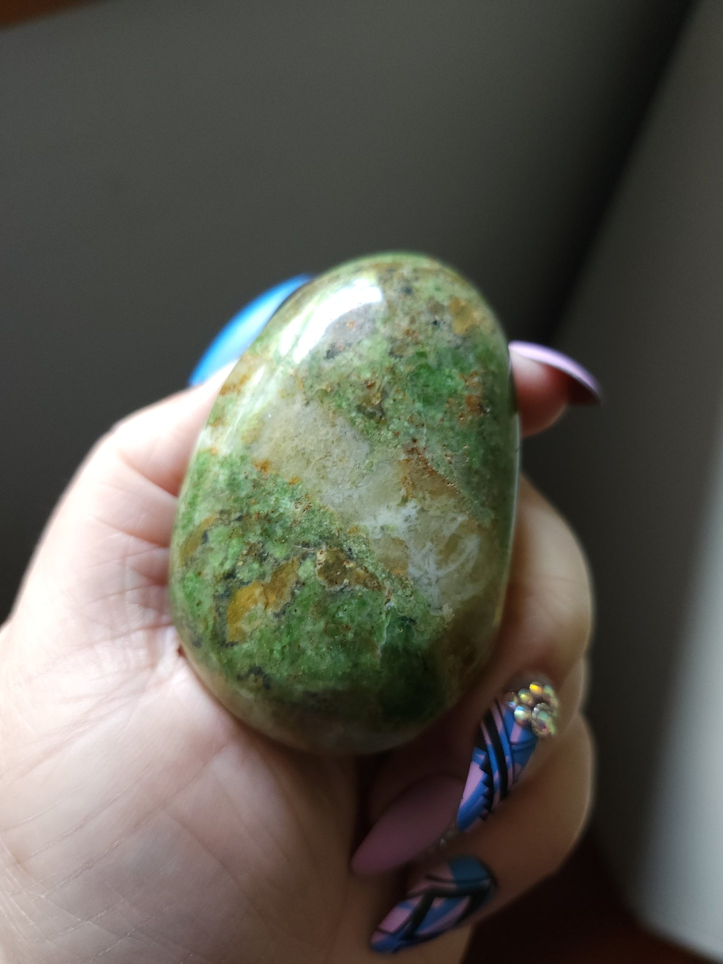 Mossy Chrysoprase Palmstones