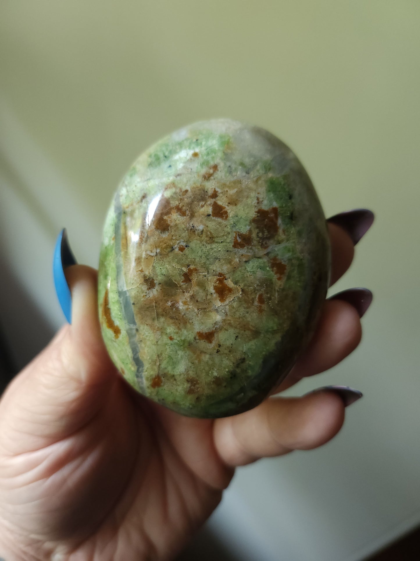 Mossy Chrysoprase Palmstones